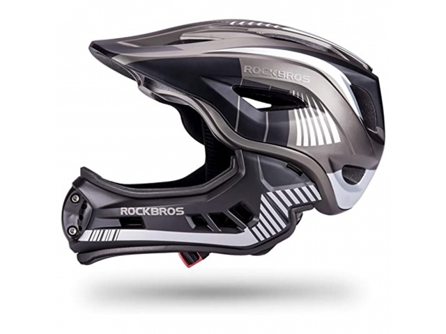 ¿Buscas un casco que se adapte a todas tus aventuras? El ROCKBROS TT32 es la solución perfecta. Con su diseño 2 en 1, puedes convertirlo de casco integral a medio casco en segundos. ¡Máxima versatilidad para cualquier ocasión!