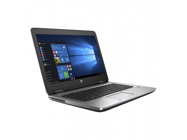 Desempeño confiable con procesador Core i5. Con 8GB de RAM y 256GB de almacenamiento, la HP 15.6" es perfecta para el trabajo y el entretenimiento. 