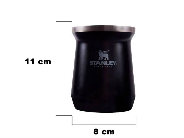 Lleva tu mate a cualquier parte con el Mate Stanley 236ml de Acero Inoxidable. Perfecto para mantener tu bebida caliente por más tiempo y garantía de por vida.