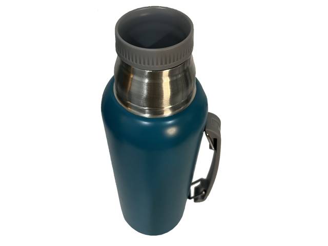 Termo de 1L Acero inoxidable, mantiene temperatura 12hs, asa para transporte cómodo.Mate de 140ml Acero inoxidable, duradero, elegante. Liviano y portátil Variedad de colores: Elige tu estilo. Combo perfecto: Sabor y tradición del mate en cualquier lugar.