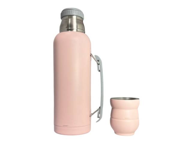 Termo de 1L Acero inoxidable, mantiene temperatura 12hs, asa para transporte cómodo.Mate de 140ml Acero inoxidable, duradero, elegante. Liviano y portátil Variedad de colores: Elige tu estilo. Combo perfecto: Sabor y tradición del mate en cualquier lugar.