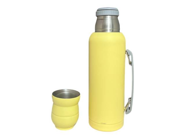 Termo de 1L Acero inoxidable, mantiene temperatura 12hs, asa para transporte cómodo.Mate de 140ml Acero inoxidable, duradero, elegante. Liviano y portátil Variedad de colores: Elige tu estilo. Combo perfecto: Sabor y tradición del mate en cualquier lugar.