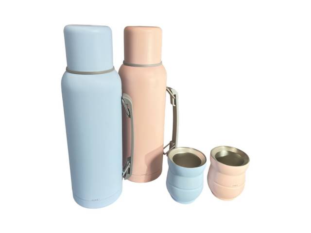 Termo de 1L Acero inoxidable, mantiene temperatura 12hs, asa para transporte cómodo.Mate de 140ml Acero inoxidable, duradero, elegante. Liviano y portátil Variedad de colores: Elige tu estilo. Combo perfecto: Sabor y tradición del mate en cualquier lugar.