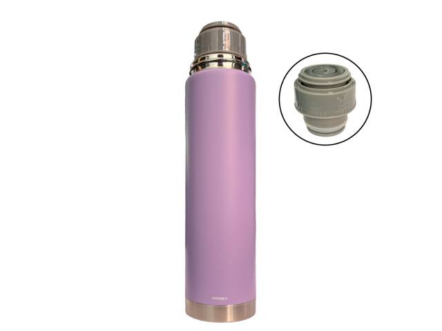 Disfruta de tu combo con termo de acero inoxidable de 750 ml que mantiene la temperatura de tu mate por 8 horas, un mate de acero inoxidable de 160 ml y una bombilla Comet. El termo tiene un diseño bala compacto y un tapón cebador para cebar fácilmente