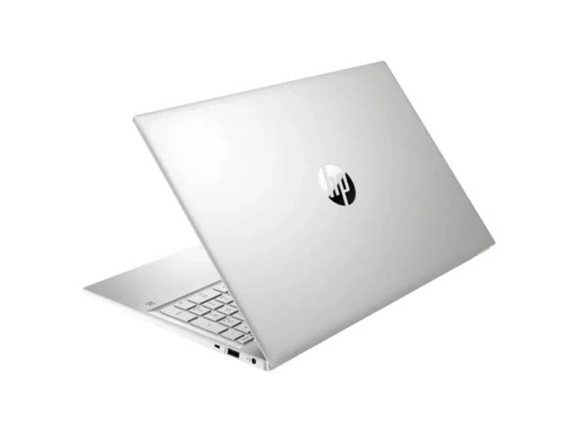 Eleva tu productividad con la Notebook HP de 15,6''. Con el procesador Ryzen 3 7320U, 8GB de RAM y 256GB de almacenamiento, esta laptop es perfecta para trabajar y disfrutar de entretenimiento. Su acabado plateado y Windows 11 brindan un toque de sofistic