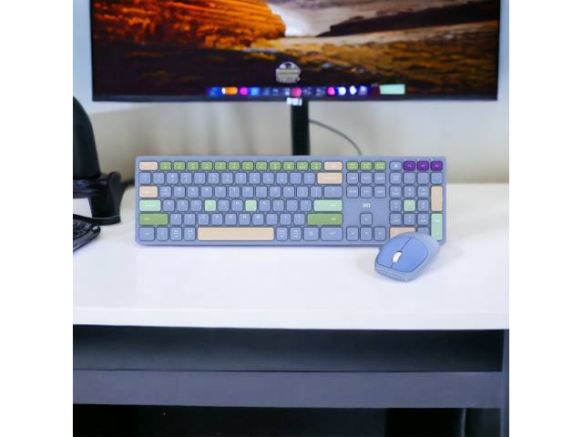 Mejora tu productividad con el KIT Teclado y Mouse Inalámbrico WK895 Blue. Este combo ofrece un diseño ergonómico, conexión Bluetooth de alta velocidad y batería de larga duración.