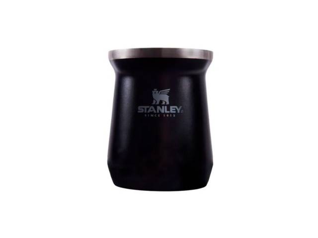 Lleva tu tradición a cualquier lugar con el Combo Mate y Bombilla Stanley Classic Verde de Acero Inoxidable. Perfecto para momentos especiales. 