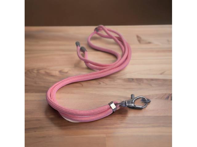 Mantén tu celular siempre a mano con el Cordón Correa Cuello Para Celular Universal - Unisex. Este cordón es ajustable y se adapta a cualquier tipo de celular. Además, es resistente y duradero, y te permite tener tu celular siempre a la vista.