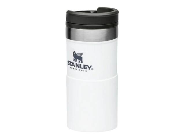 Disfruta de bebidas calientes o frías con la Jarra Térmica Stanley The Neverleak 8.5 oz 250 ml. Calidad Stanley que nunca falla.