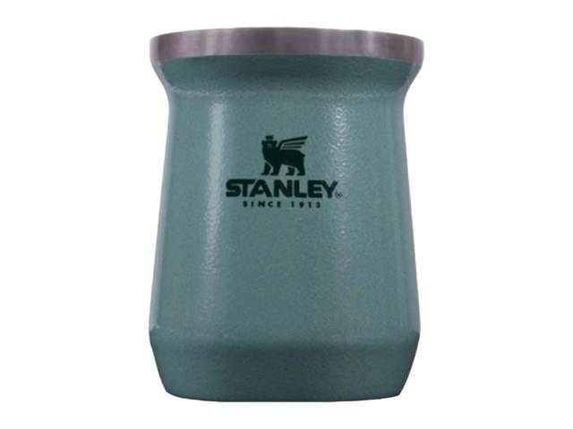 Lleva tu mate a cualquier parte con el Mate Stanley 236ml de Acero Inoxidable. Perfecto para mantener tu bebida caliente por más tiempo.