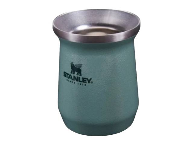 Lleva tu mate a cualquier parte con el Mate Stanley 236ml de Acero Inoxidable. Perfecto para mantener tu bebida caliente por más tiempo.