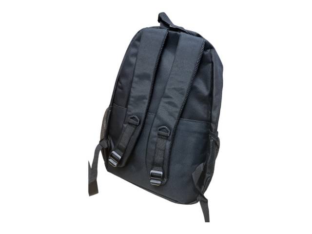 Explora la Mochila Antirrobo con  puerto USB, unisex y sofisticada en negro. La elección perfecta para quienes buscan protección y modernidad para su día a día.