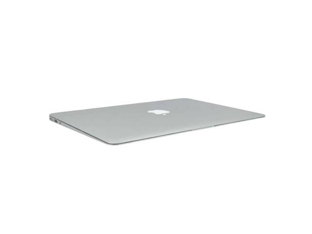 Optimiza tu productividad con la Notebook Apple MacBook Air de 13.3". Su procesador Core i5 y 8GB de RAM garantizan un rendimiento fluido, mientras que el SSD de 128GB ofrece almacenamiento rápido. Ligera y portátil, es ideal para quienes buscan estilo y 