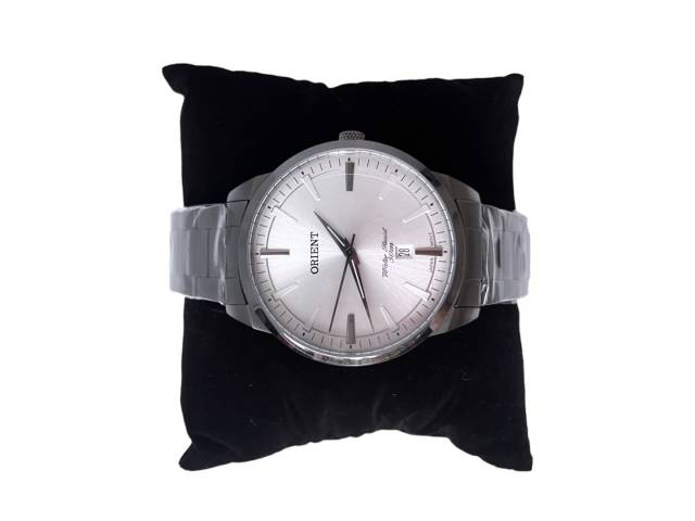 Combina estilo y funcionalidad con el Reloj ORIENT para Hombre. Con su movimiento de cuarzo preciso, resistencia al agua de 50 metros y pulsera de metal, este reloj es perfecto para cualquier ocasión.