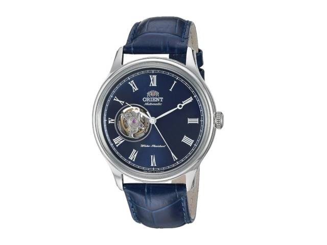 Descubre el Reloj Orient para hombre cuero y tela, resistente al agua hasta 50 metros. Elegancia y funcionalidad en un solo reloj