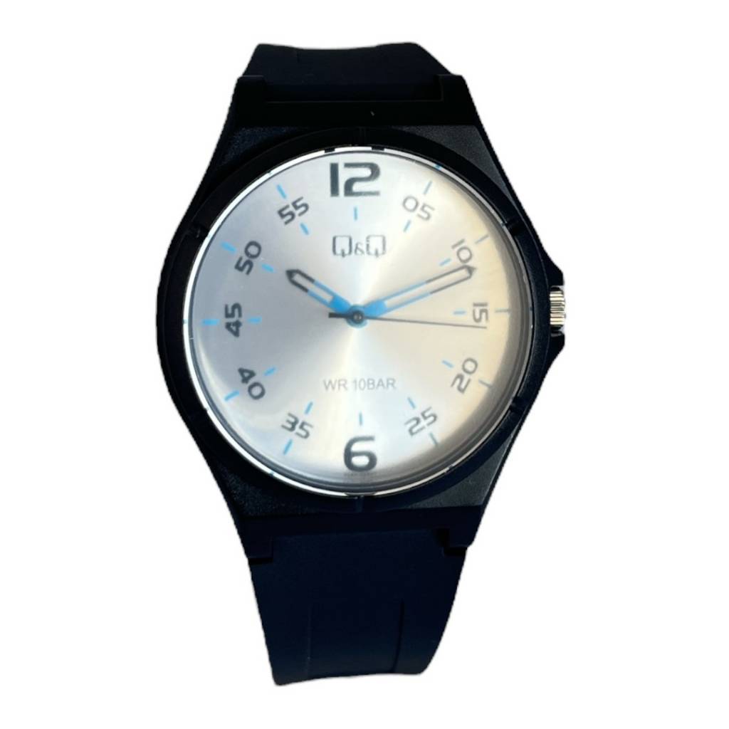 Reloj Q&Q Análogo 10BAR Silicona Negro Resistente al Agua: Un compañero confiable para tu día a día.