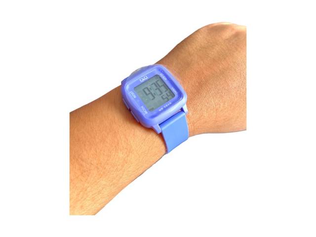  Reloj Q&Q Digital: estilo y precisión en tu muñeca. Alarma, cronómetro, doble hora, silicona, resistente al agua. Elegante y funcional. Regalo perfecto.