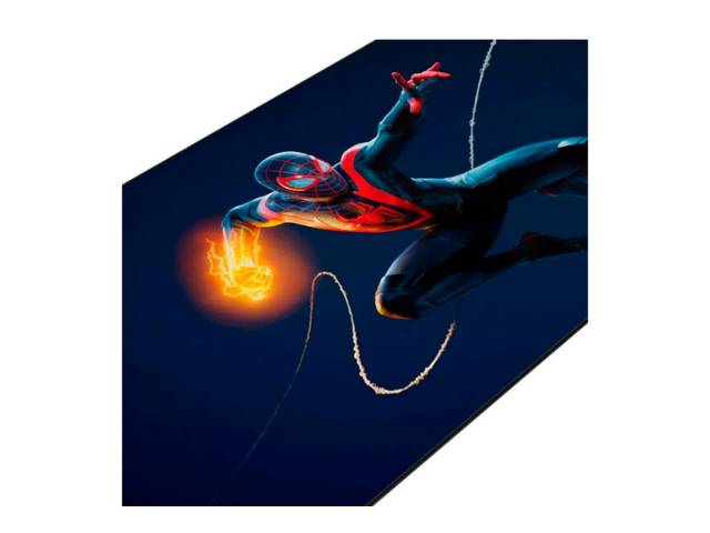 Completa tu rincón gamer con el Setup Gamer Spider-Man Marvel: Escritorio, Auricular, Mouse Pad XXL y Mouse. ¡Todo lo que necesitas para jugar las mejores partidas!