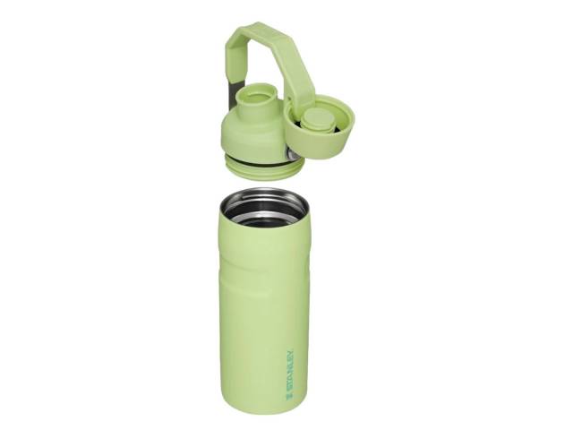 Descubre la Botella Stanley IceFlow 710ml  acero inoxidable, mantiene bebidas frías 48 horas, libre BPA, tapa de flujo rápido. Ideal para deporte, viajes y actividades al aire libre.