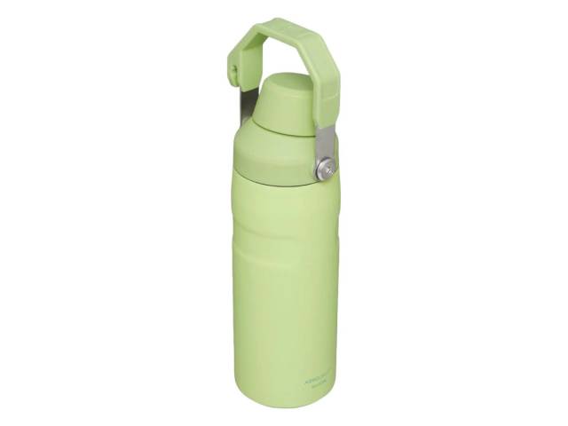 Descubre la Botella Stanley IceFlow 710ml  acero inoxidable, mantiene bebidas frías 48 horas, libre BPA, tapa de flujo rápido. Ideal para deporte, viajes y actividades al aire libre.