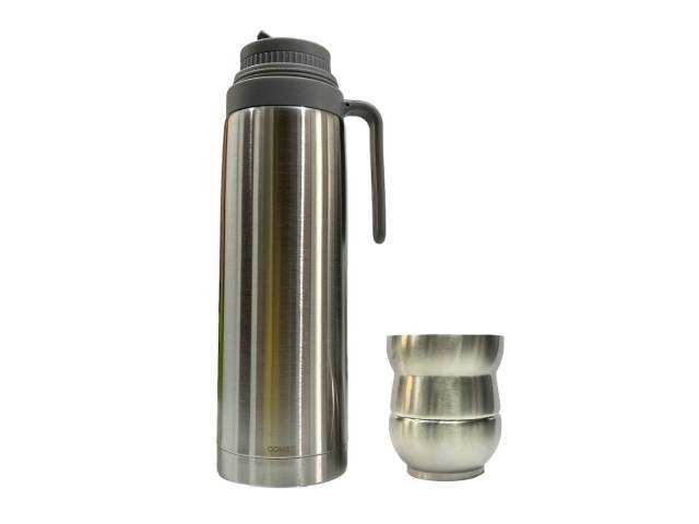 Tu compañero perfecto para el mate! El combo Comet te permite disfrutar de un mate caliente en cualquier lugar y a cualquier hora. Con su diseño elegante y su capacidad de mantener la temperatura.