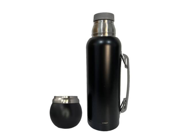 El Termo Comet 1 Litro con asa   Mate 120ml Acero Inox es el compañero perfecto para tus aventuras al aire libre, viajes o simplemente para disfrutar de un buen mate en casa.